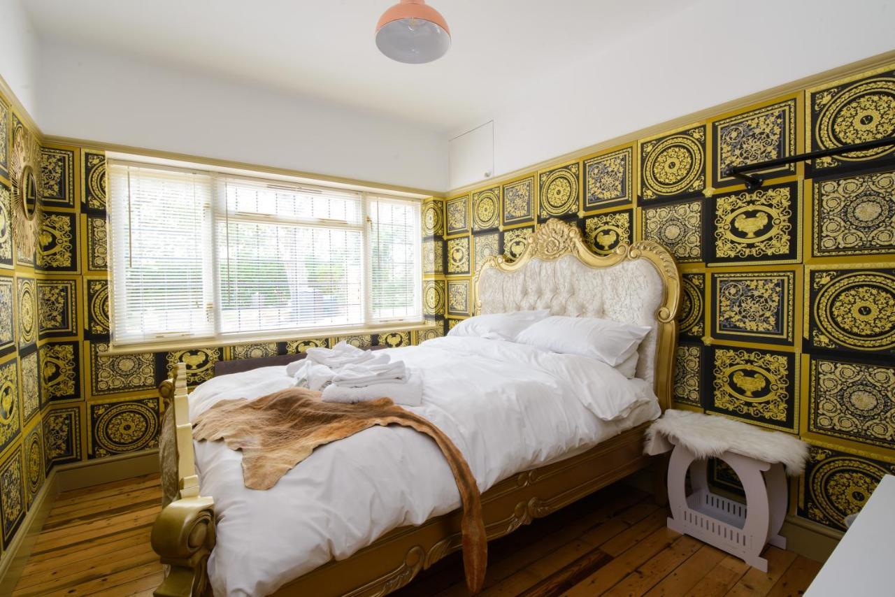 Deluxe 2 Bed Versace Bungalow Hot Tub, Sky Tv, Cinema Screen Saffron Walden Luaran gambar