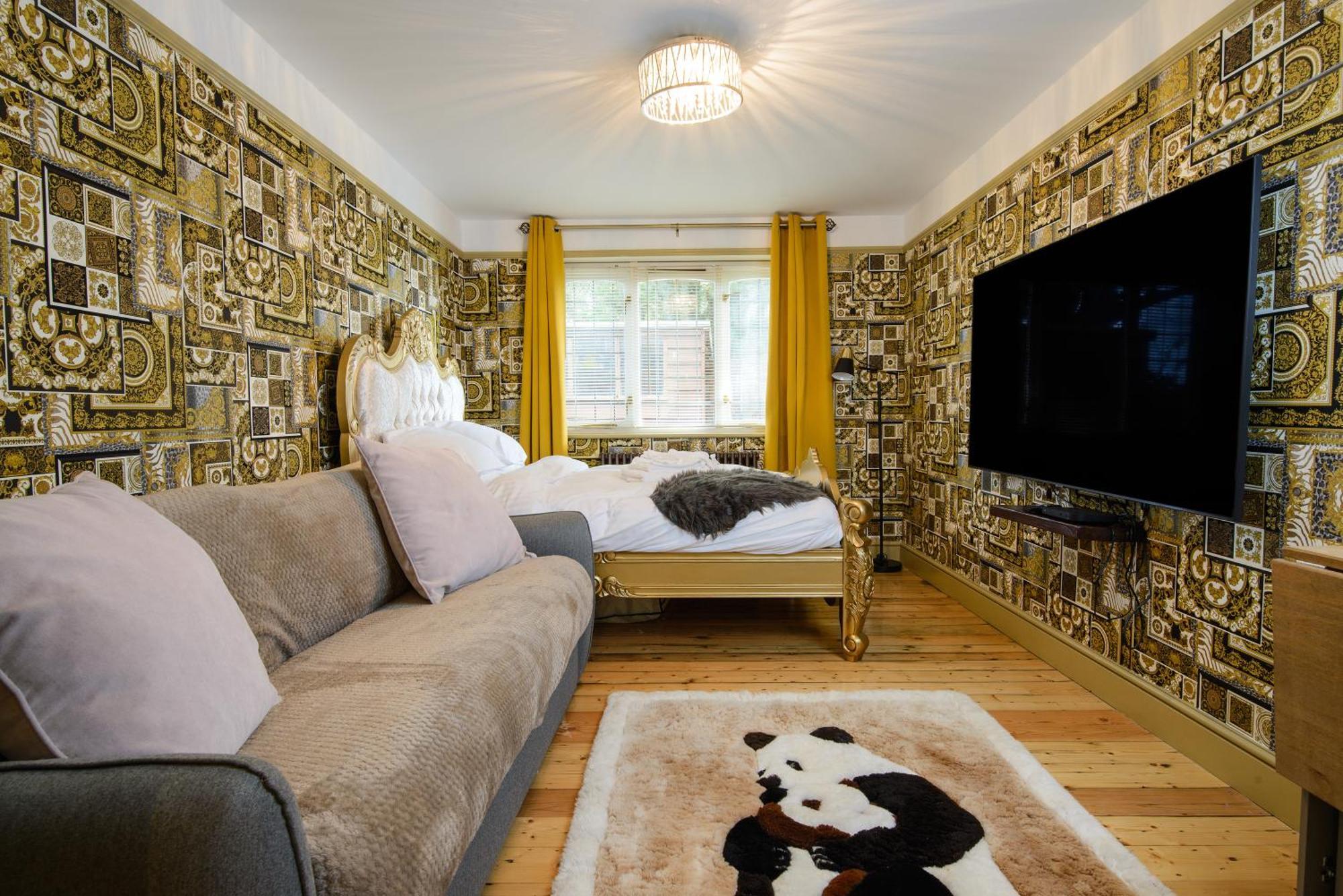 Deluxe 2 Bed Versace Bungalow Hot Tub, Sky Tv, Cinema Screen Saffron Walden Luaran gambar